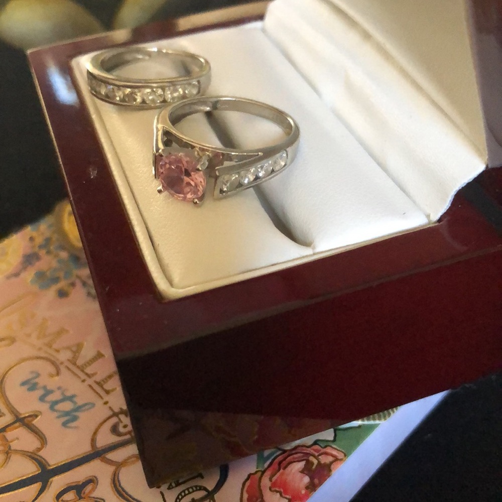 Platinum and Diamond wedding ring setting semi-mount - Picture 10 of 16